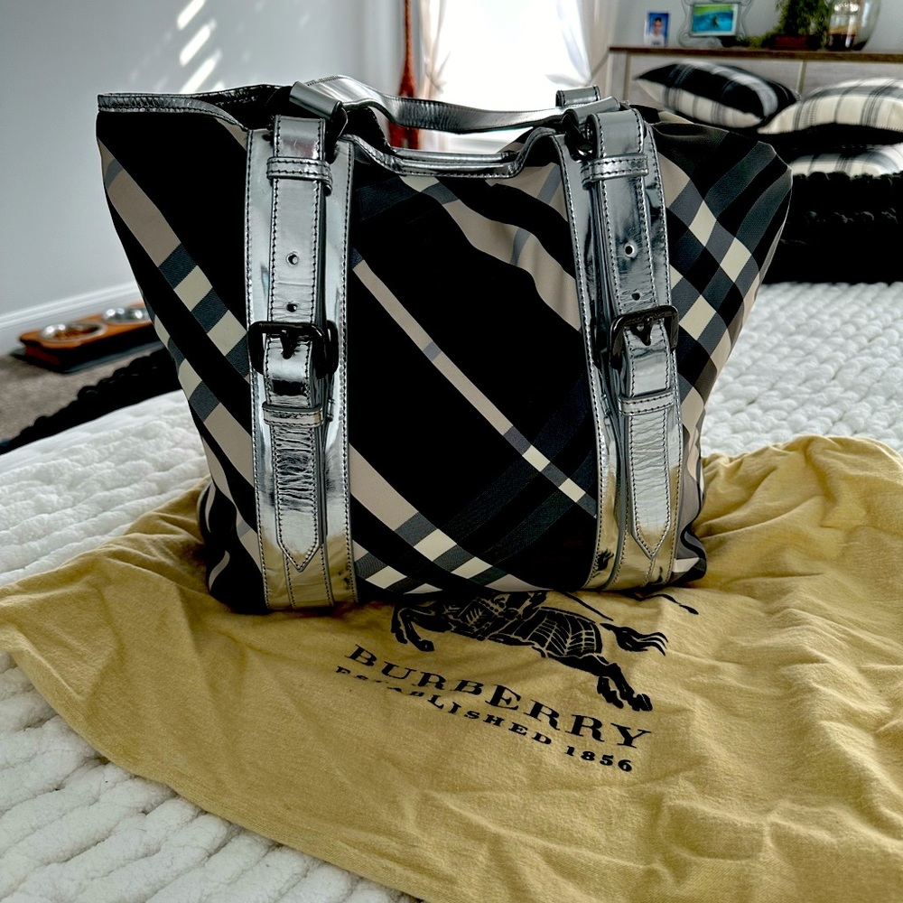 BURBERRY ~ Shoulder handbag~